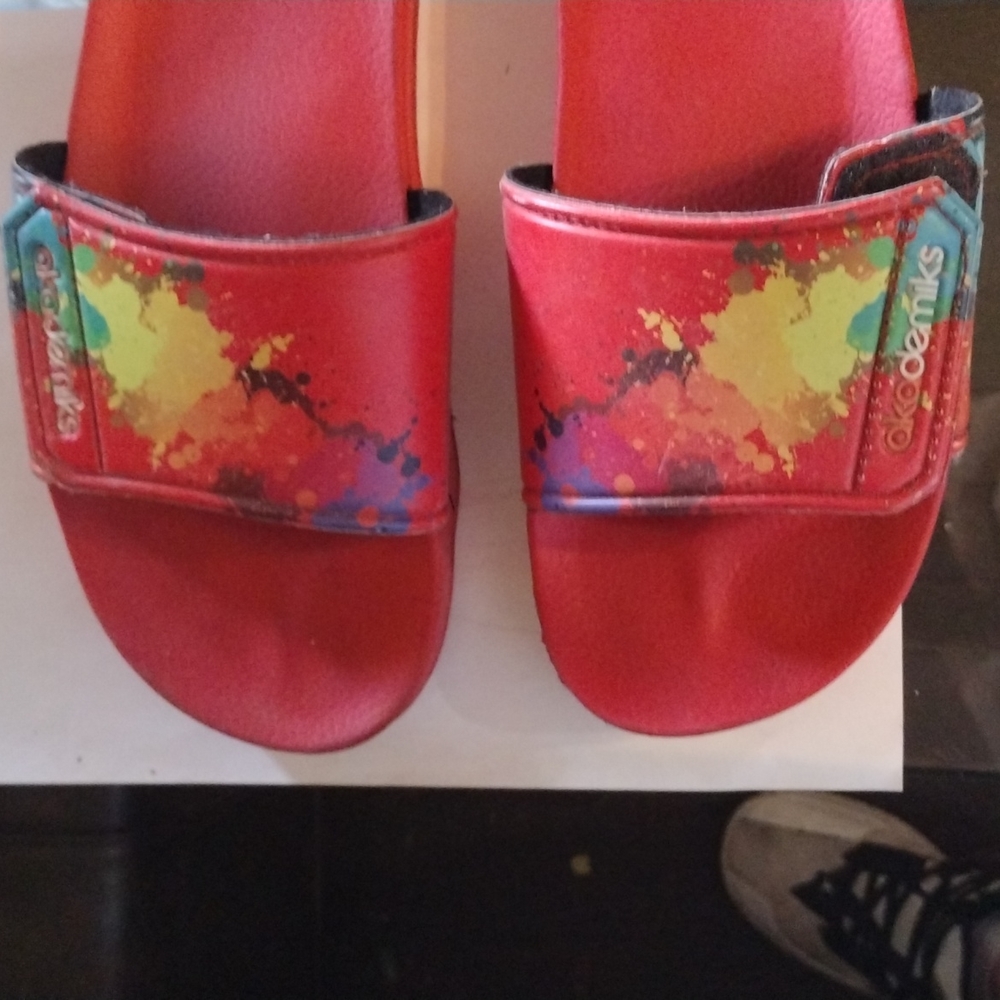 Men's akademiks slides